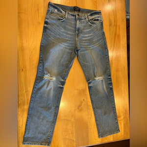 No Boundaries Men’s Slim‎ Fit Distressed Straight Fashion Denim Jeans